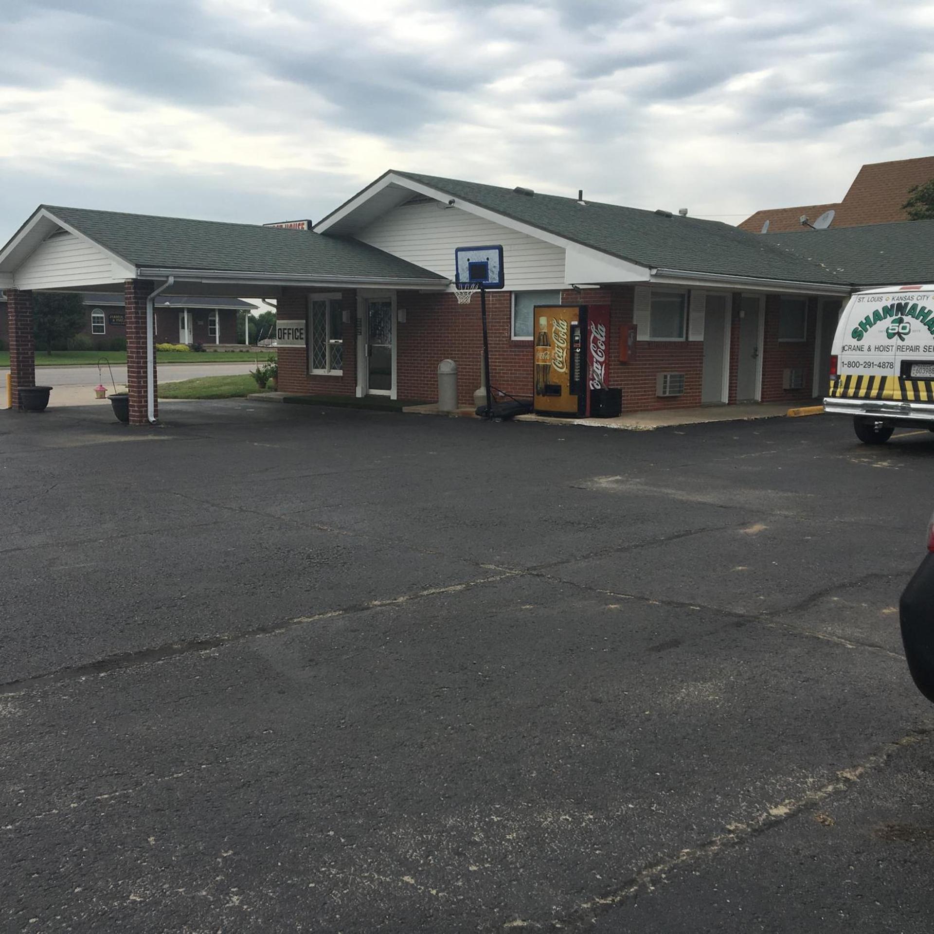 Guest House Motel Chanute photo 3