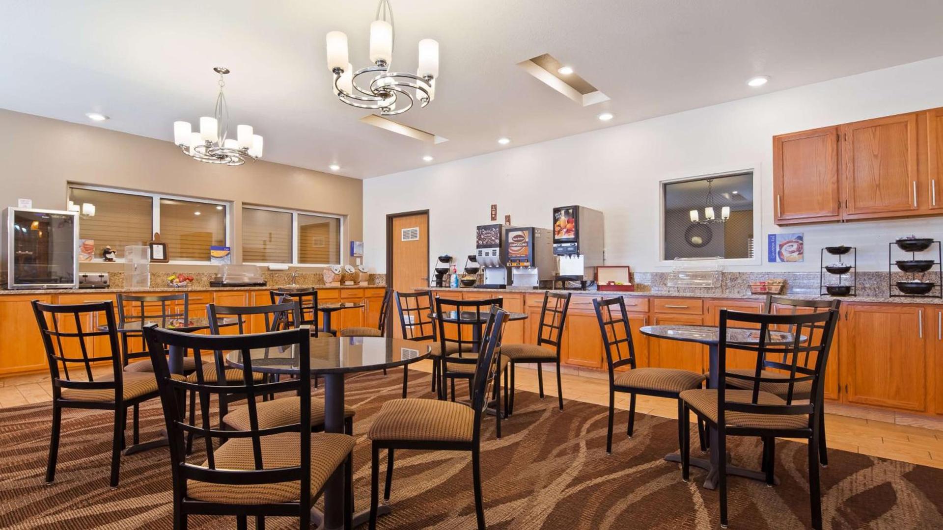 Best Western Firestone Inn & Suites photo 11