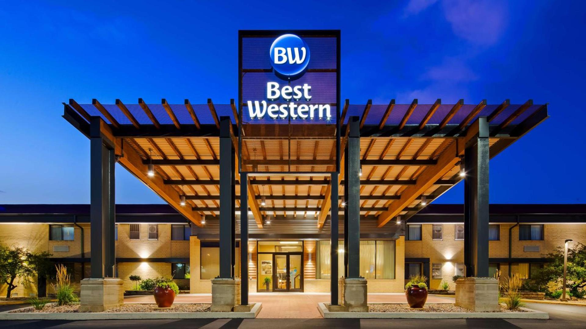 Best Western West Towne Suites — hotel in Madison