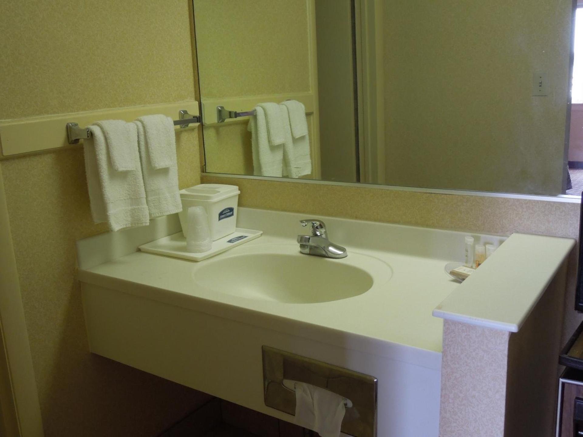 Howard Johnson by Wyndham Virginia Beach photo 34