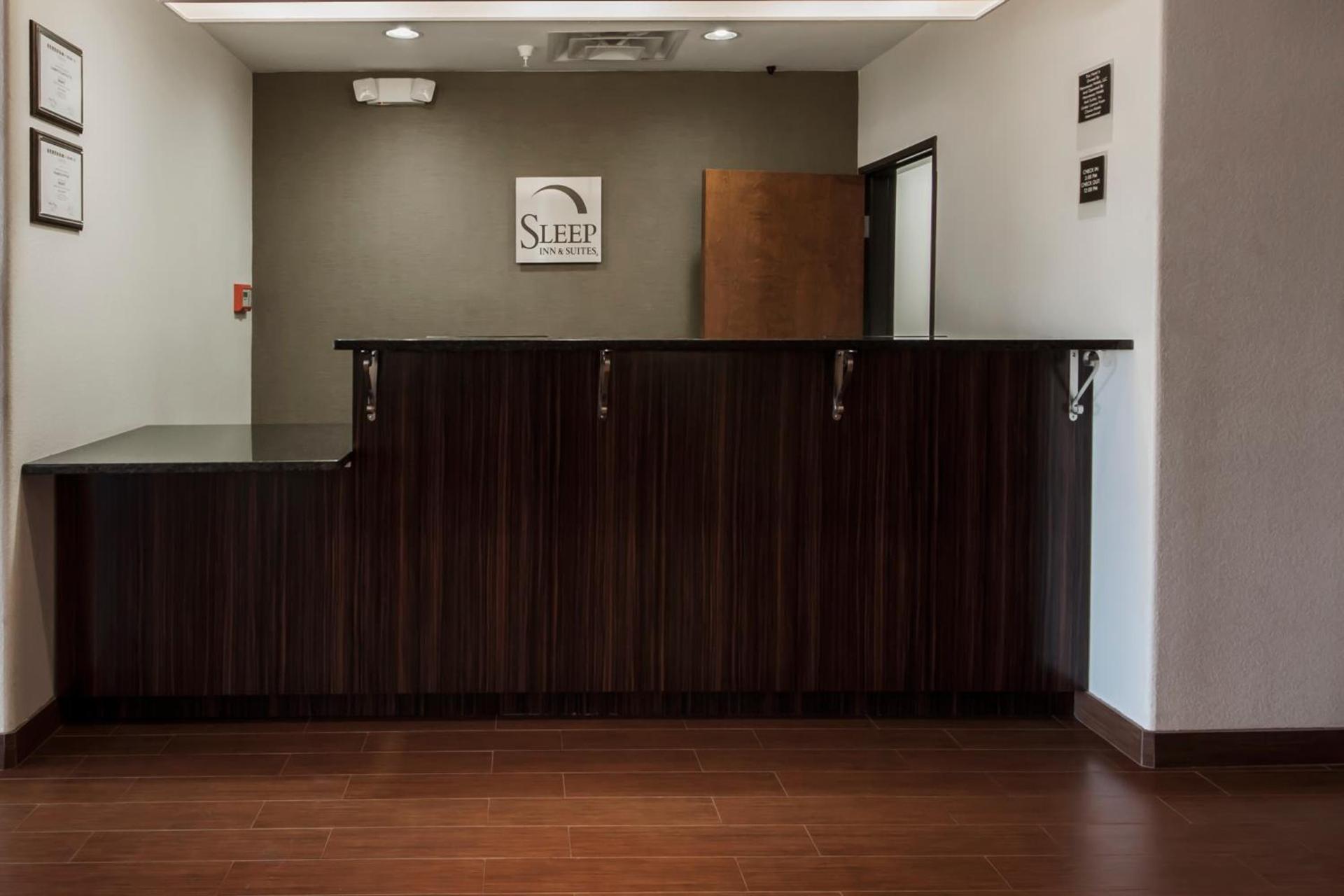 Sleep Inn & Suites Hennessey photo 10