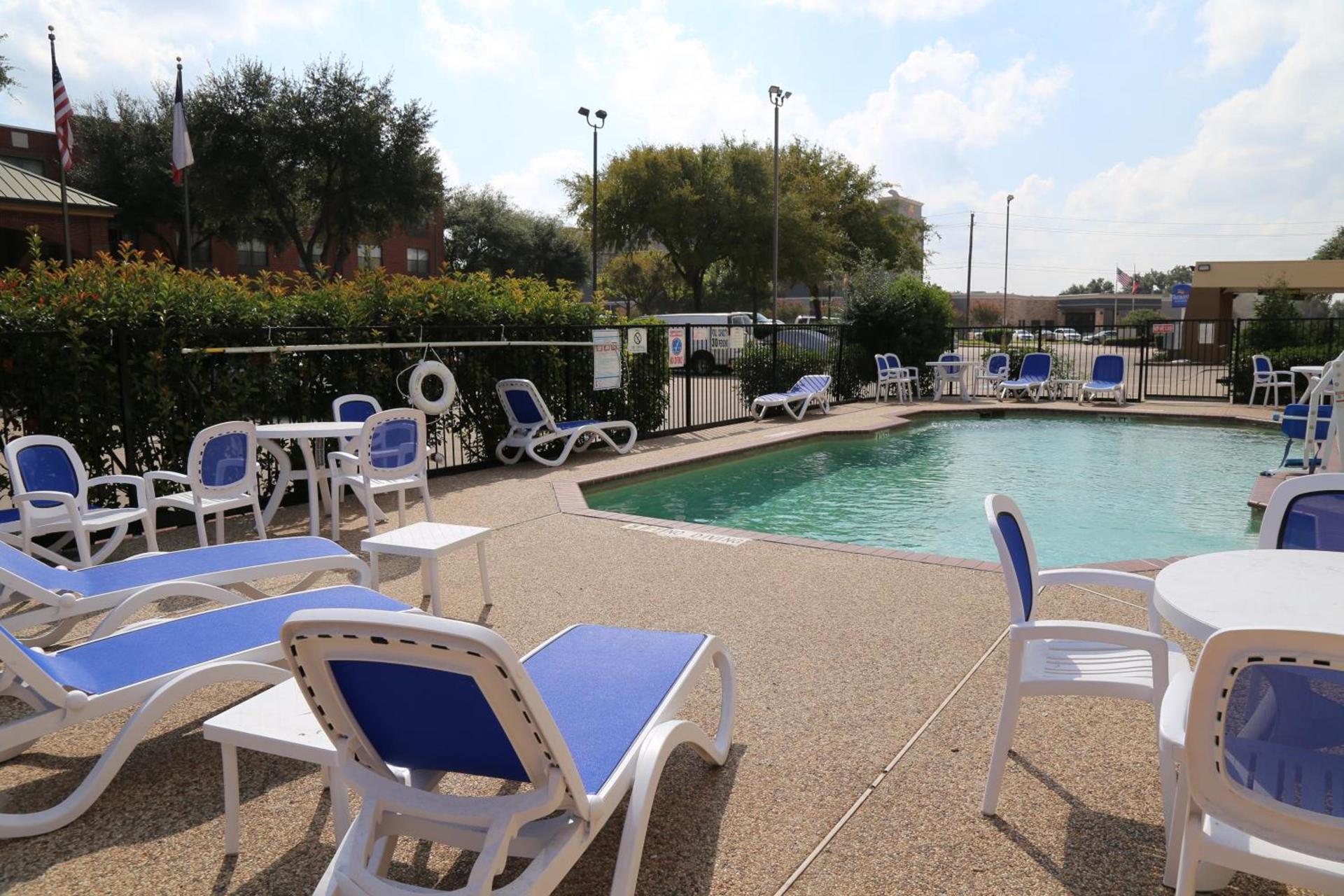 Baymont by Wyndham Plano photo 35