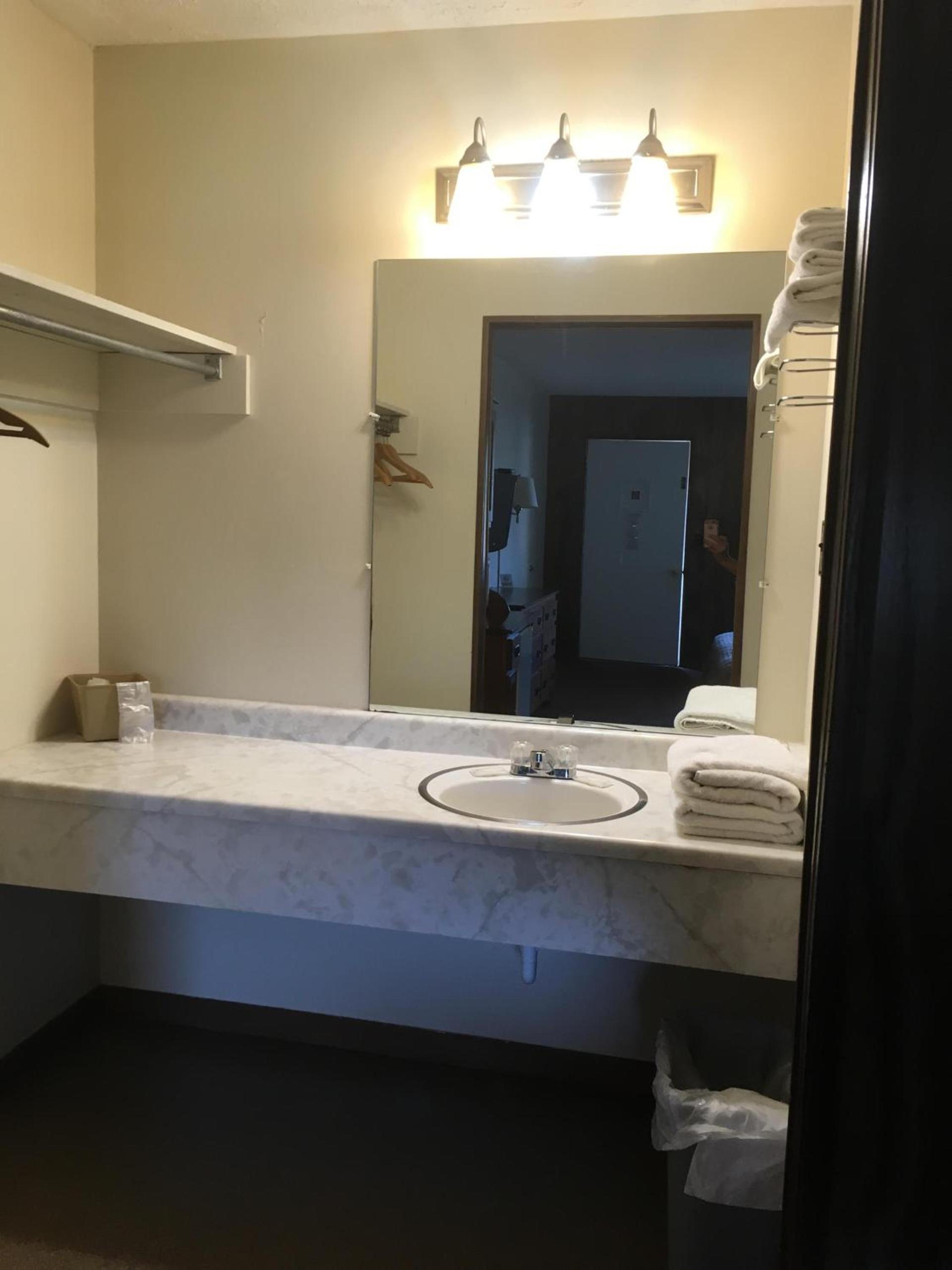 Brown's Motel photo 18