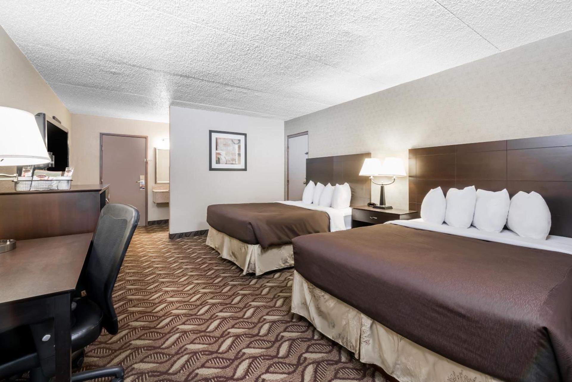 Days Inn by Wyndham Bismarck photo 20