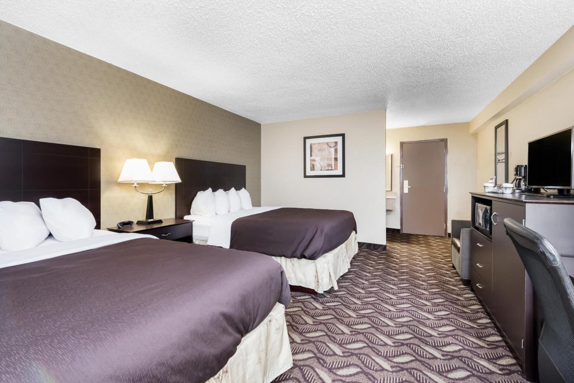 Days Inn by Wyndham Bismarck photo 4