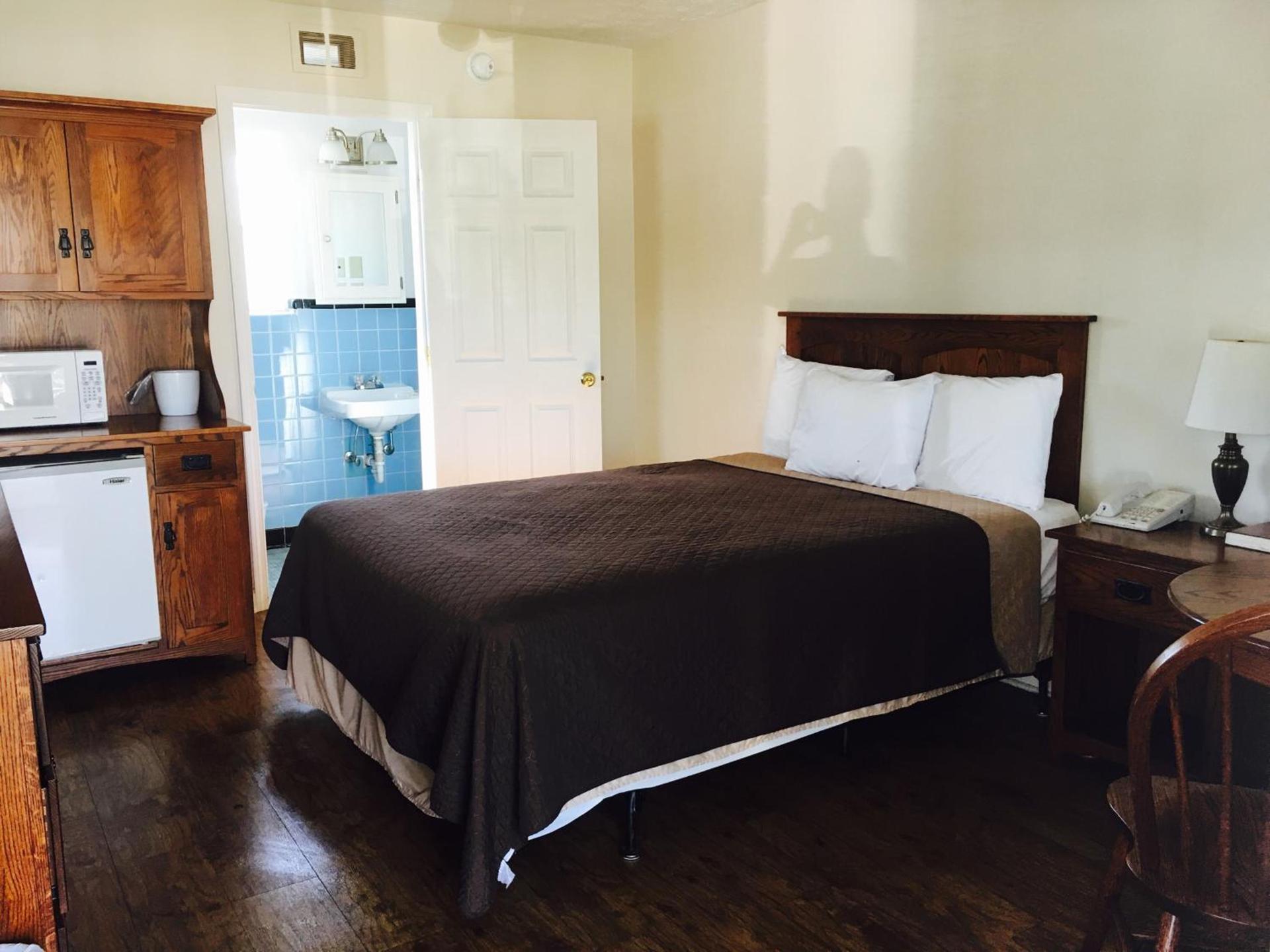 Brown's Motel photo 21