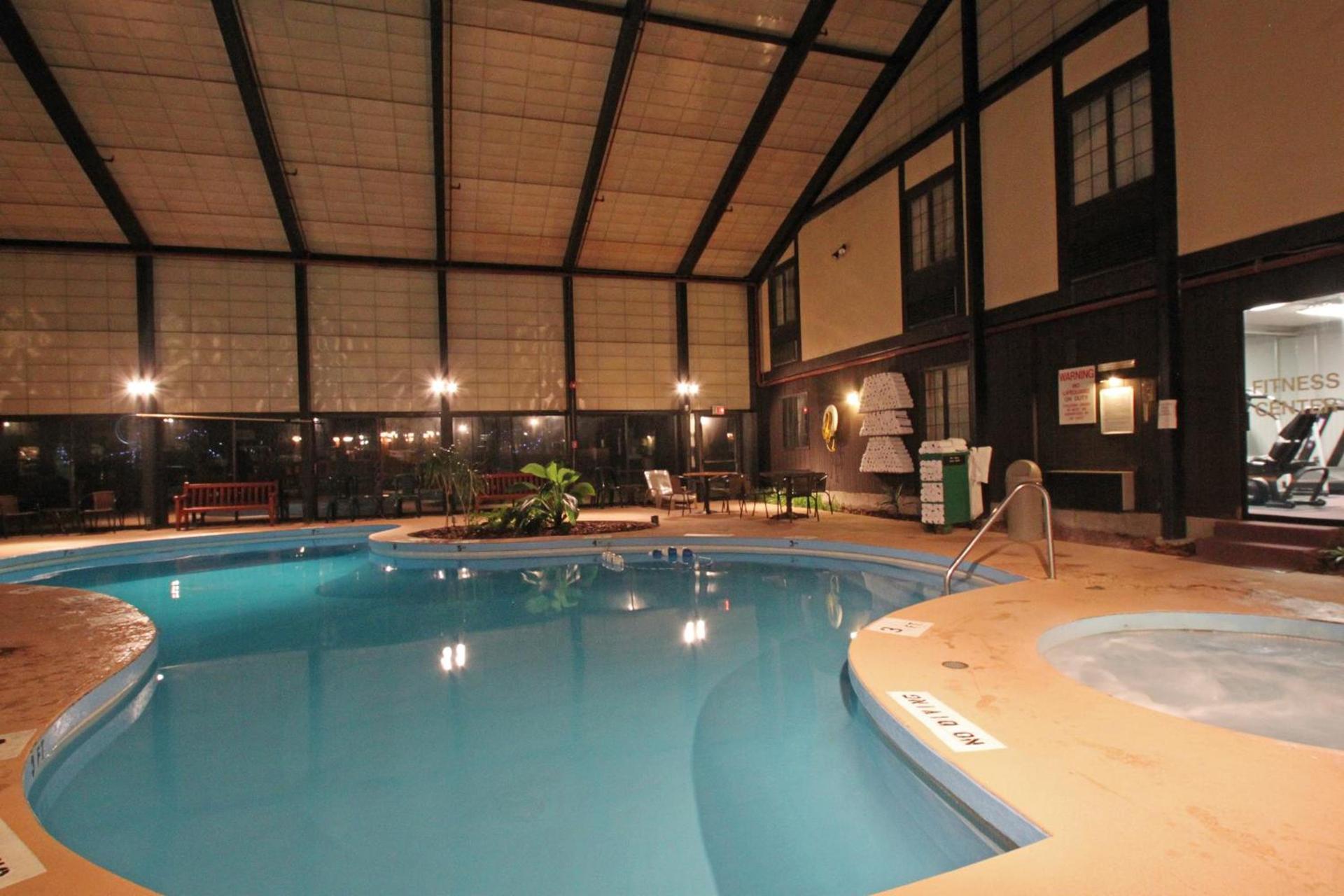 Fireside Inn & Suites West Lebanon photo 39