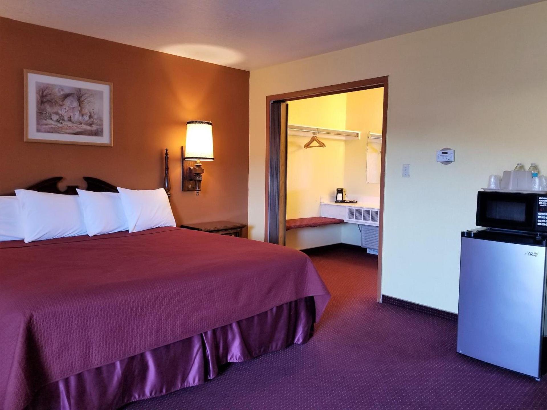 Regency Inn photo 3