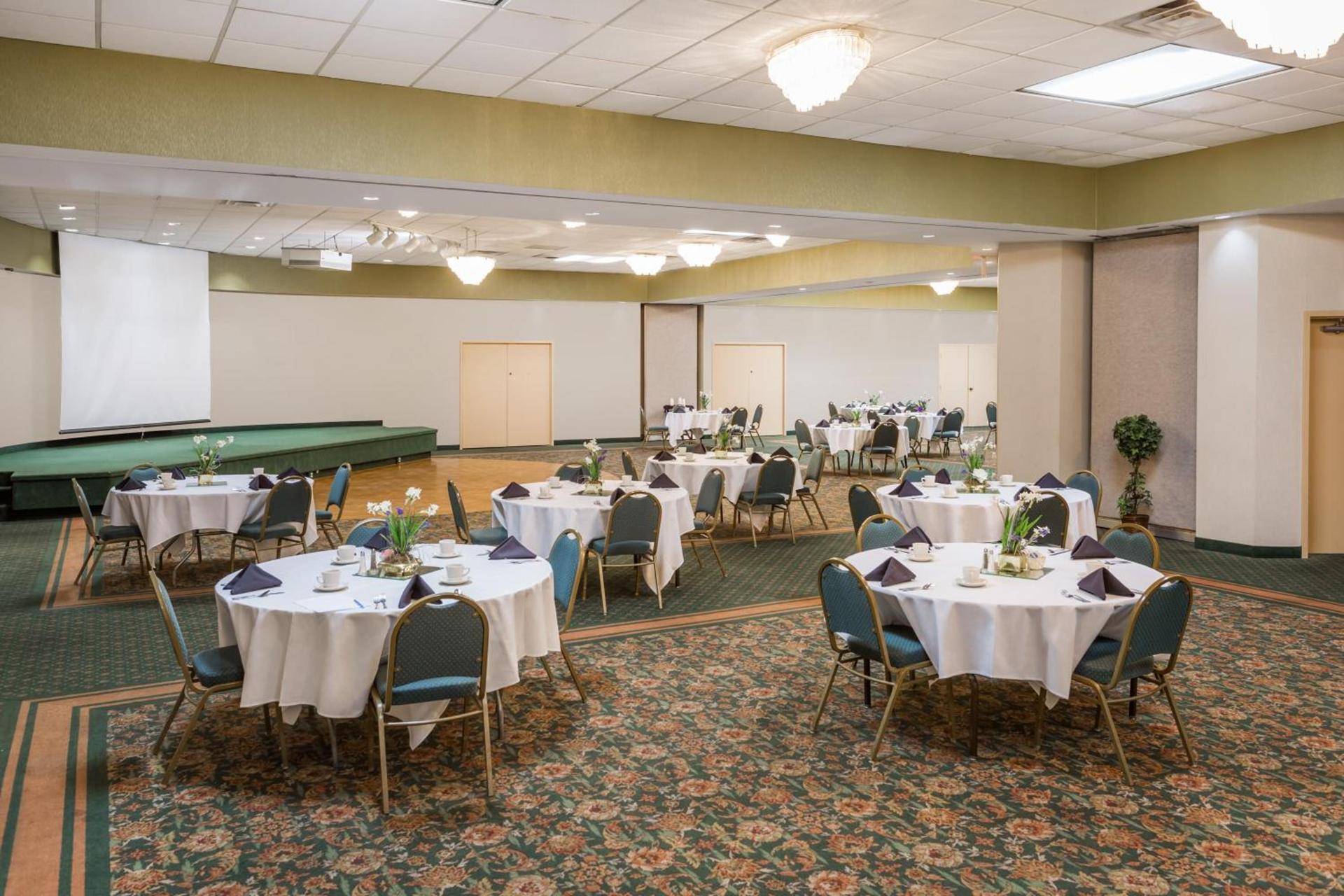 Clarion Inn Southern Pines - Pinehurst photo 45