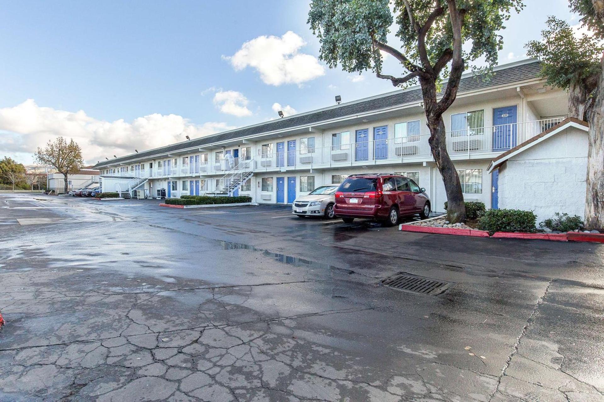Motel 6 Hayward, CA- Silicon Valley Gateway photo 47