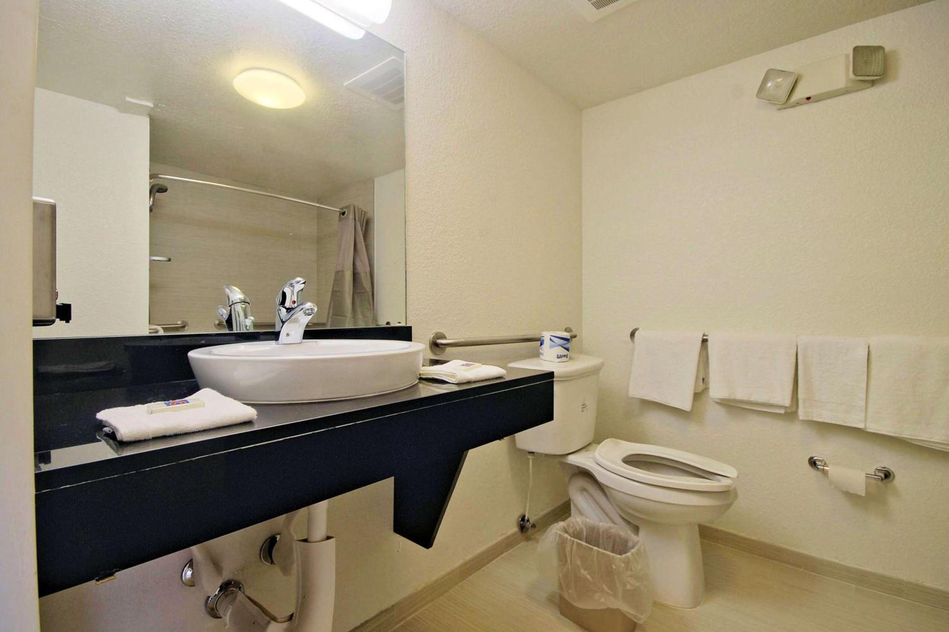 Signature Inn Miami photo 27