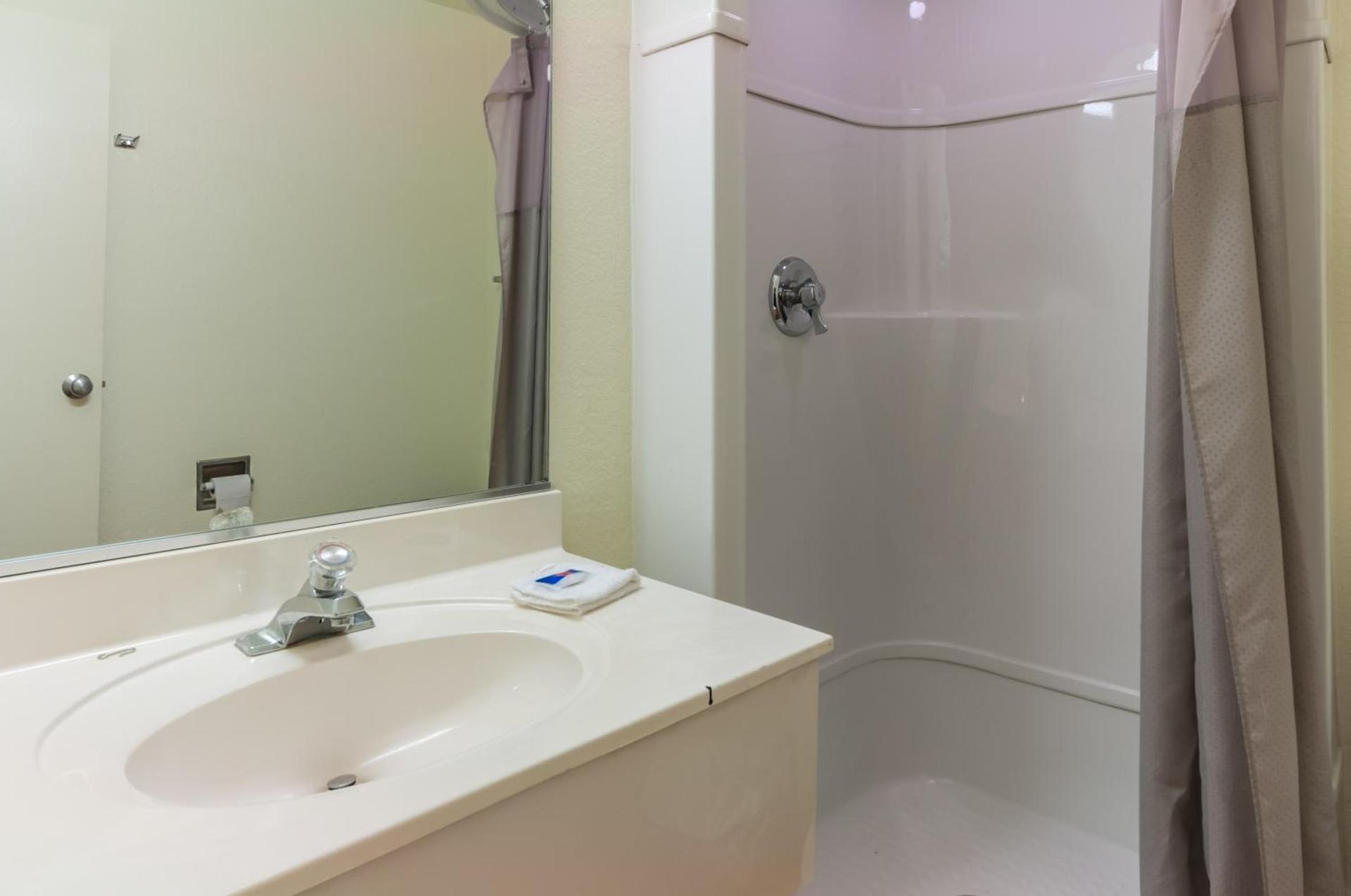 Motel 6-Green River, UT photo 40