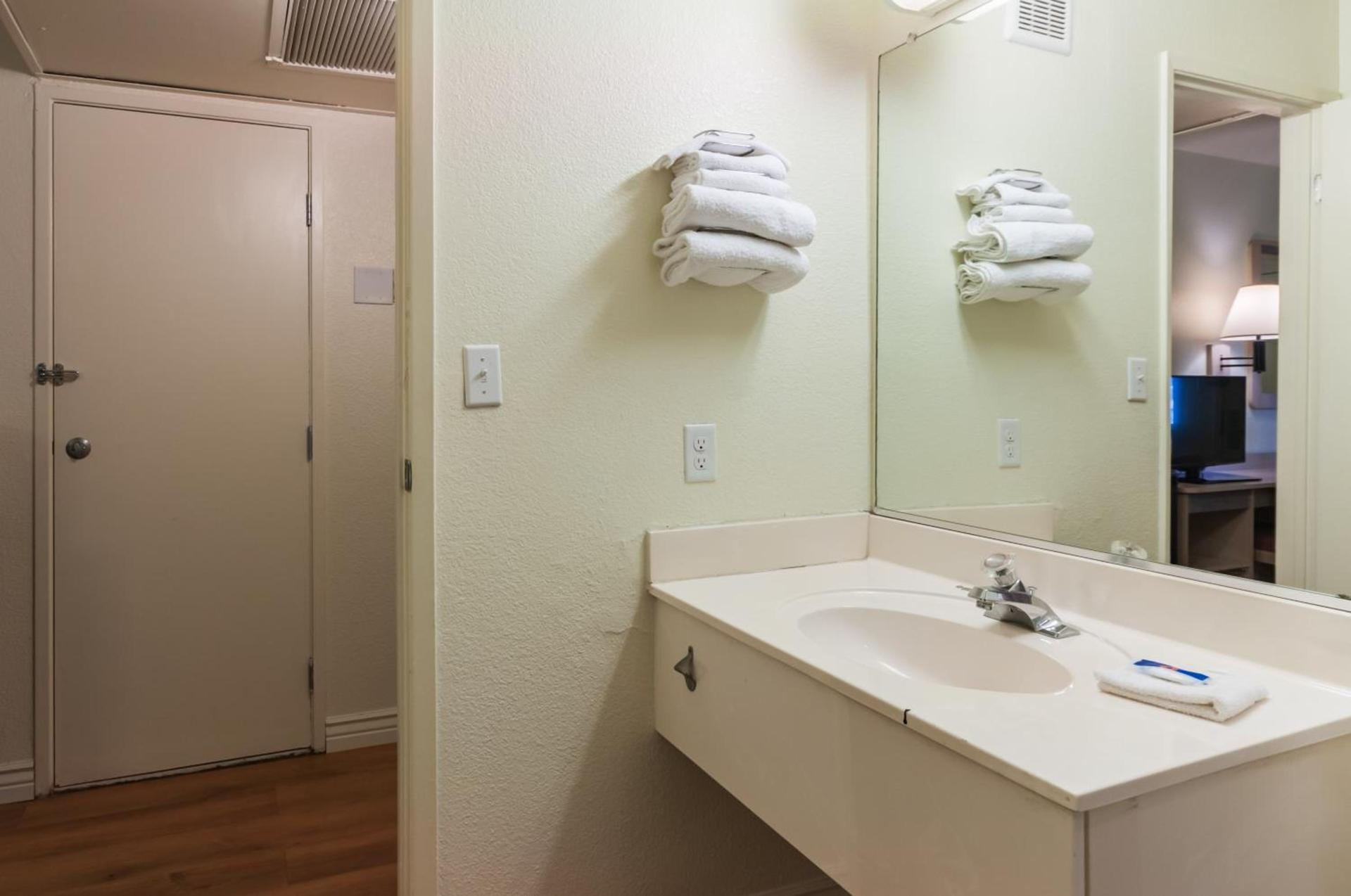 Motel 6-Green River, UT photo 41