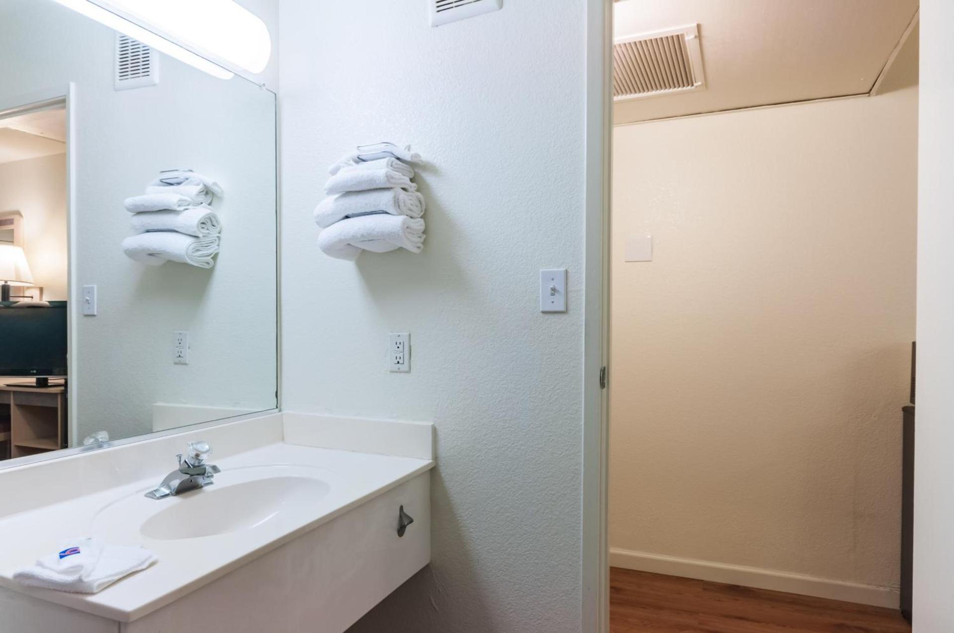 Motel 6-Green River, UT photo 43