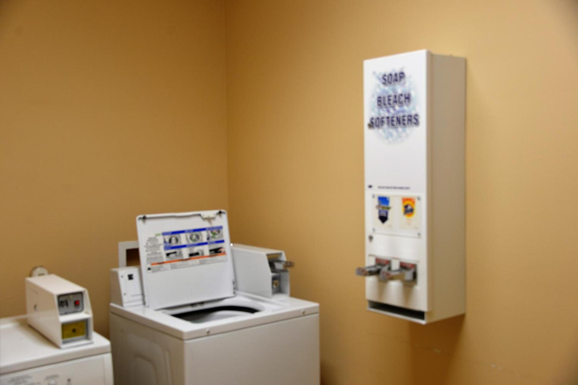 Irish Inn and Suites photo 16