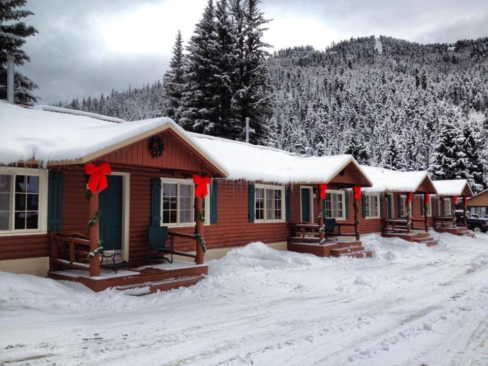 Three Bears Lodge — hotel in Red River
