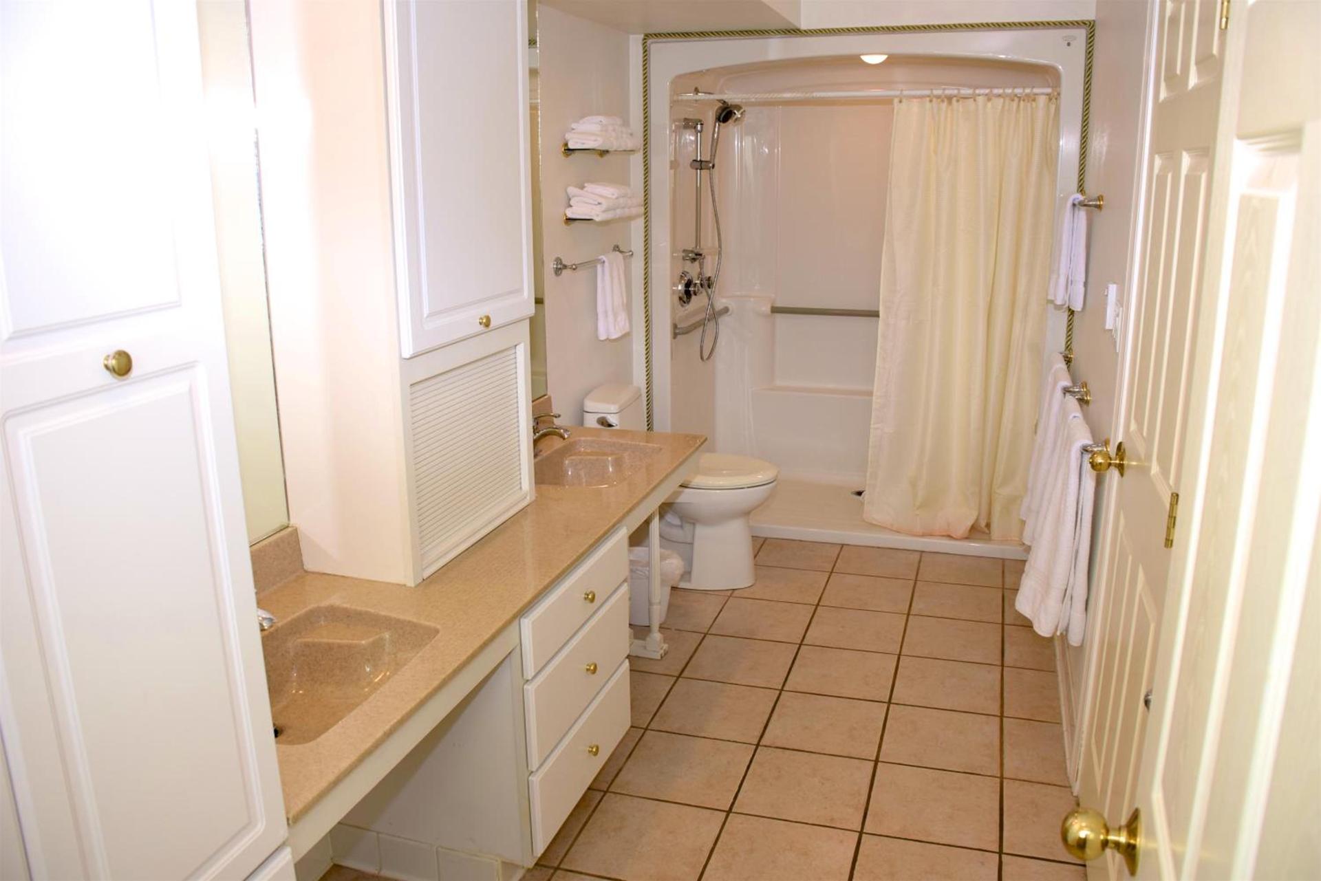 Longliner Lodge and Suites photo 22