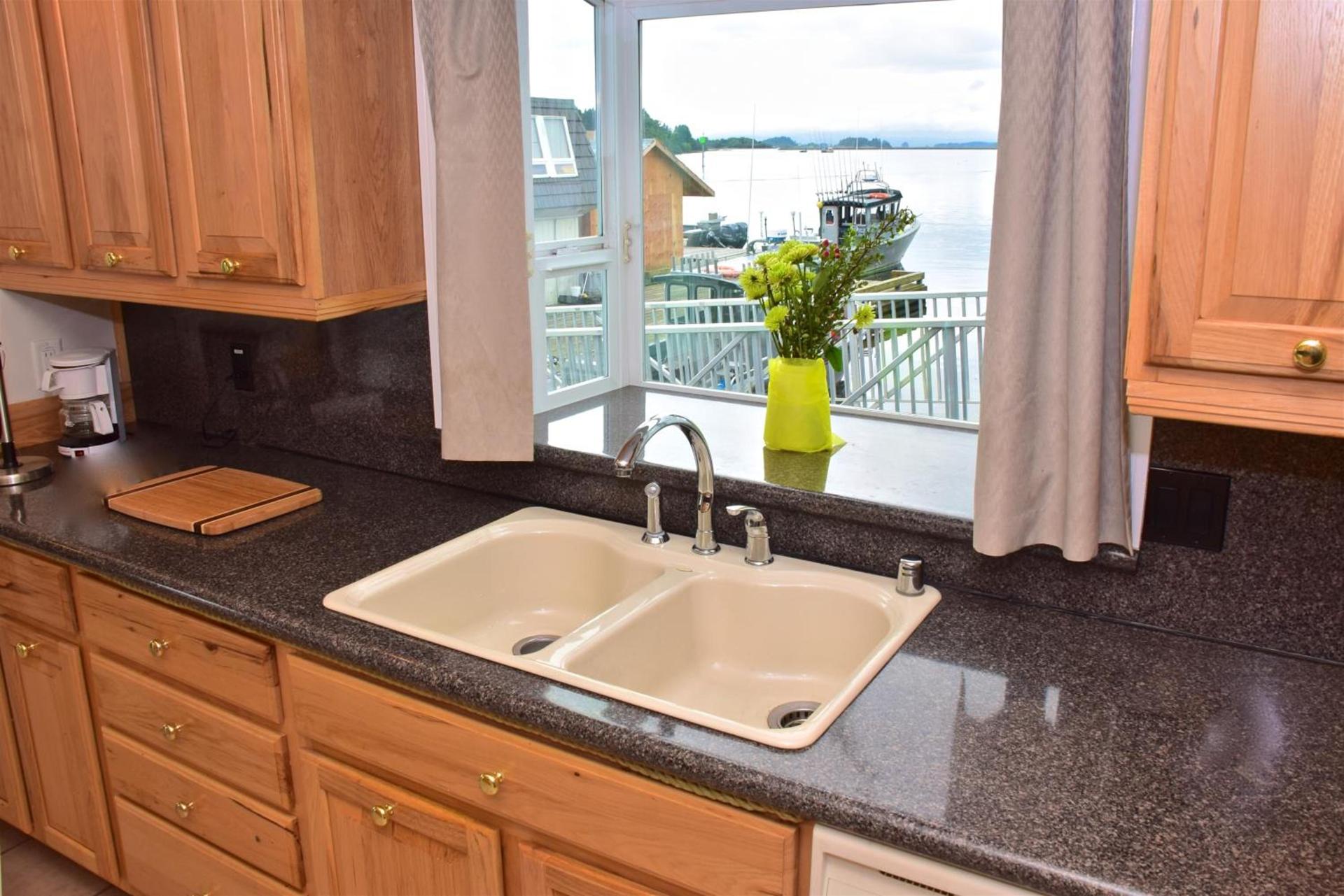 Longliner Lodge and Suites photo 24