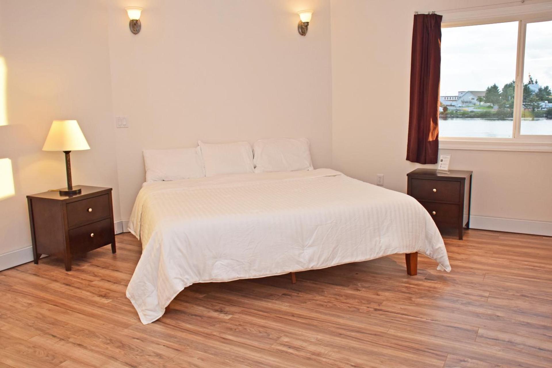 Longliner Lodge and Suites photo 10