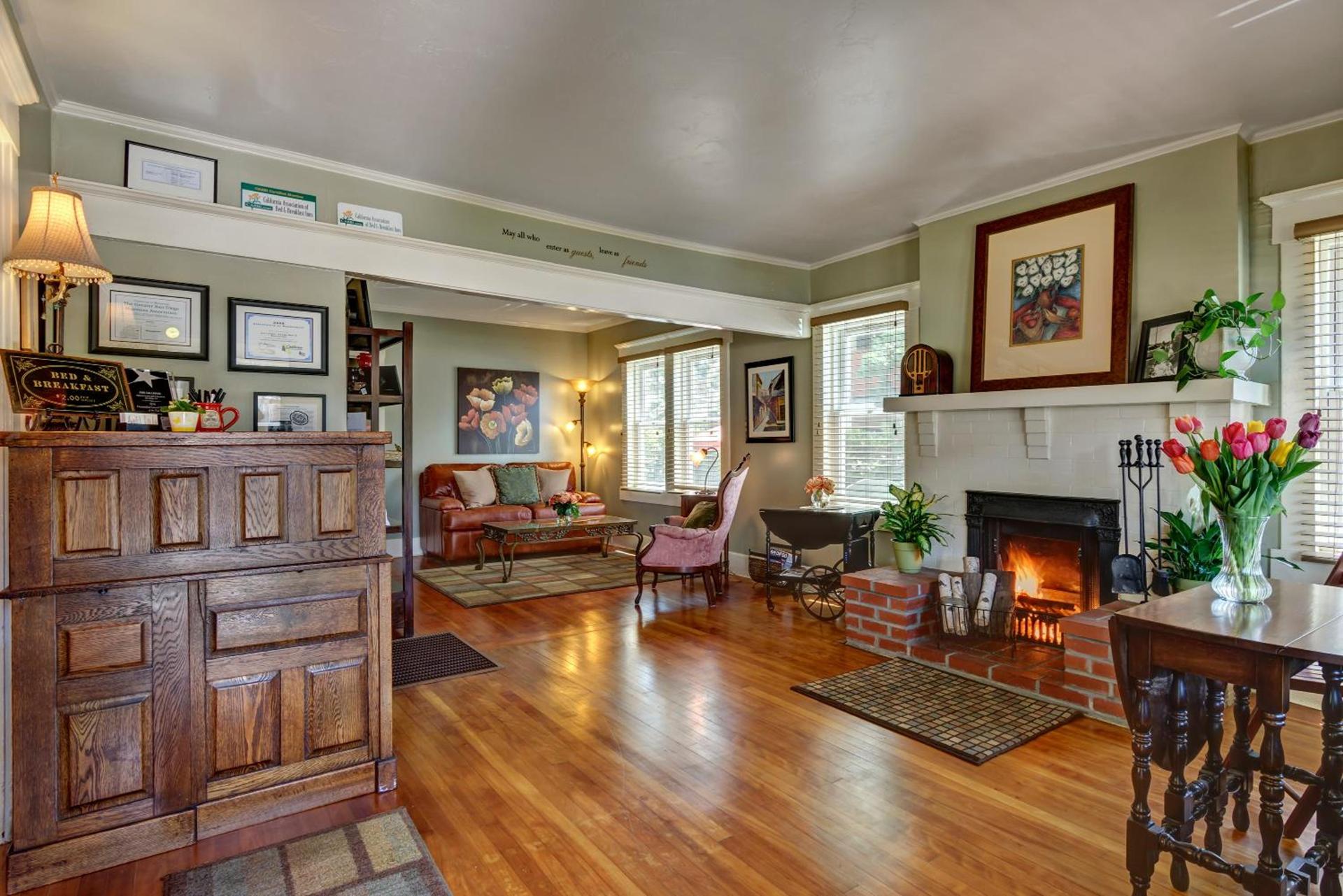 Hillcrest House Bed & Breakfast photo 8