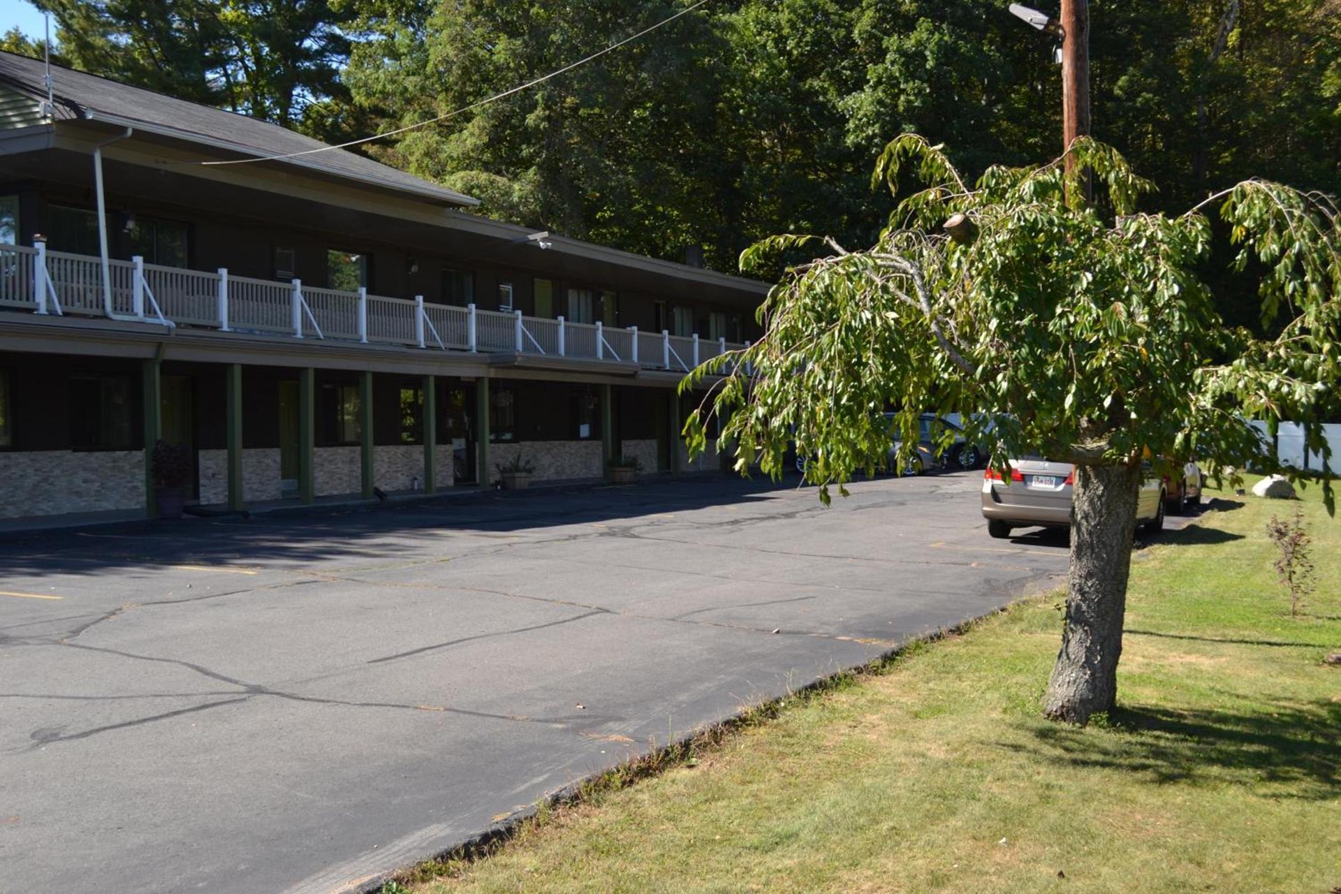 Mount Holyoke Inn photo 6