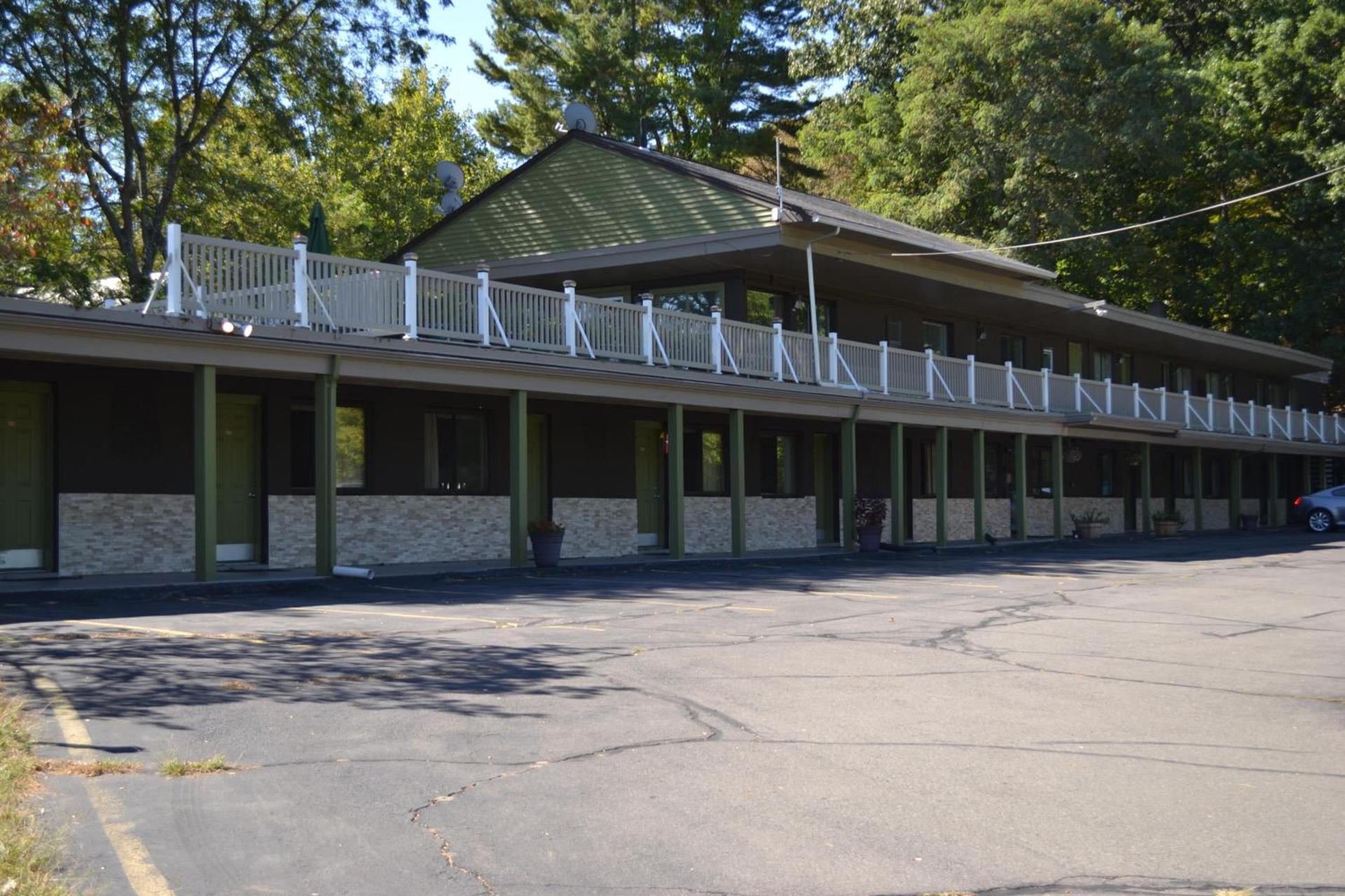 Mount Holyoke Inn photo 12