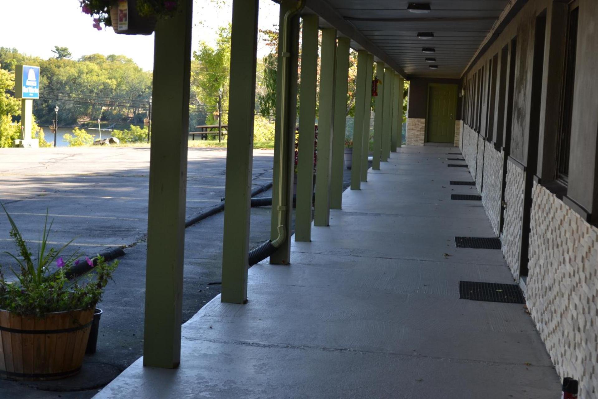 Mount Holyoke Inn photo 19