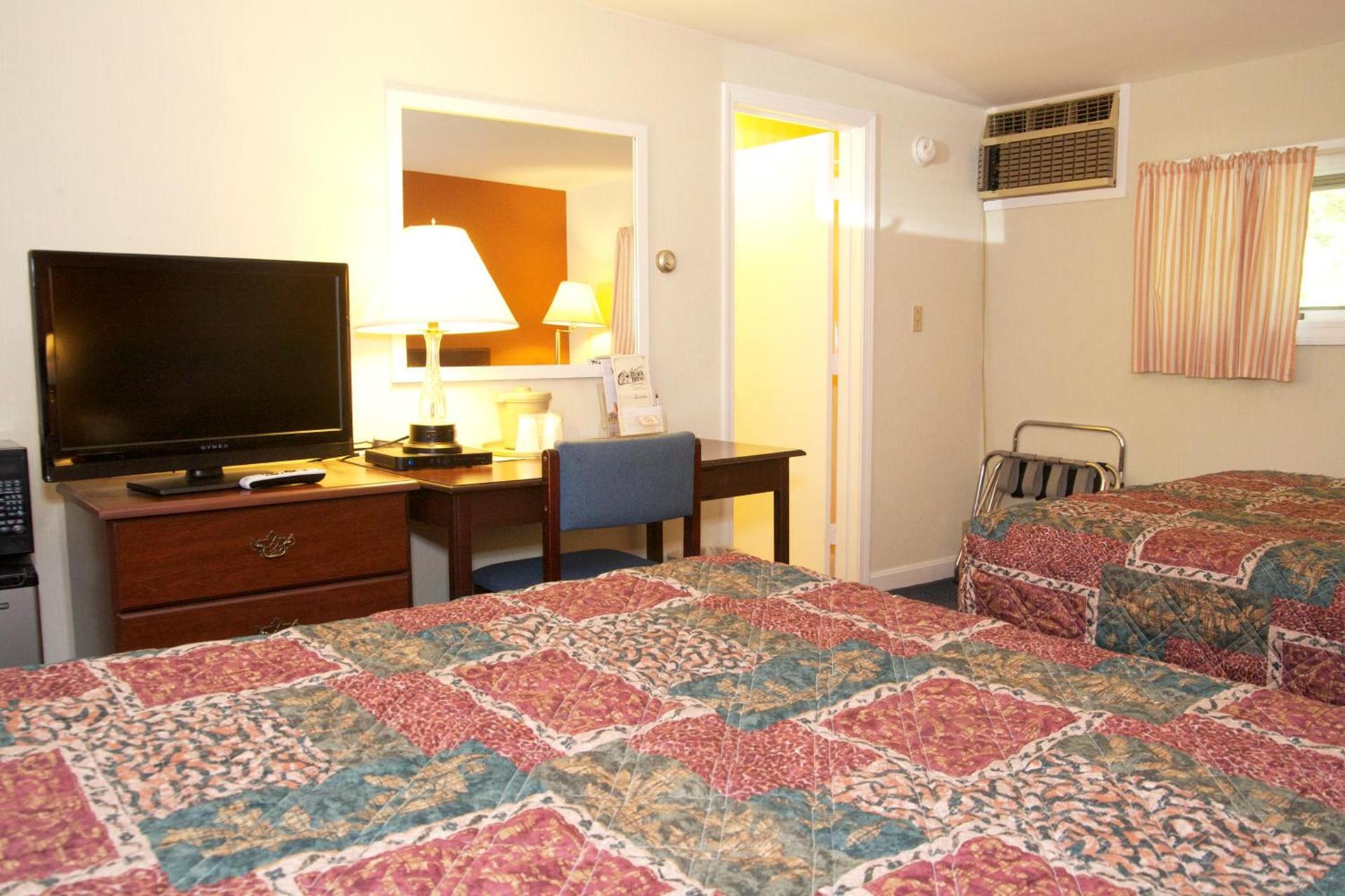 Sunset Motor Inn photo 32