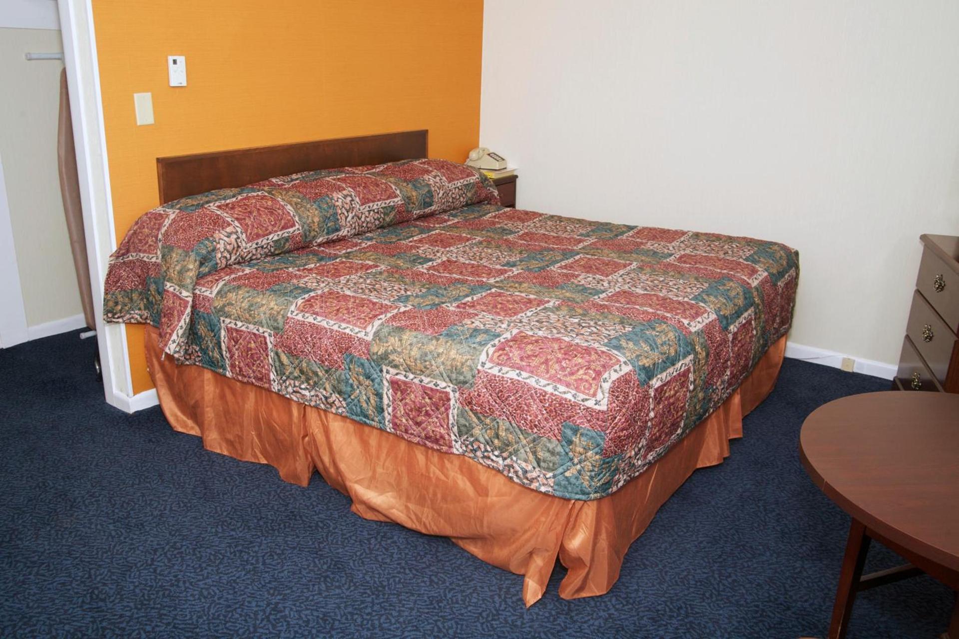 Sunset Motor Inn photo 34