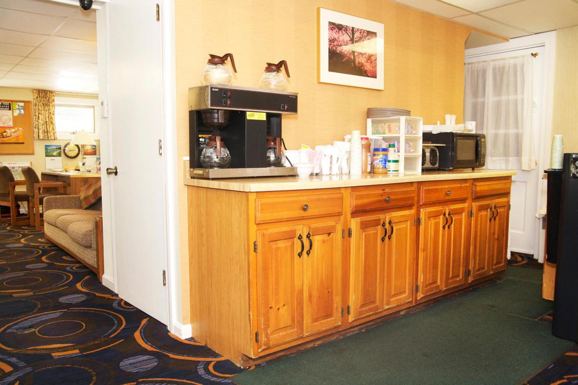 Sunset Motor Inn photo 6