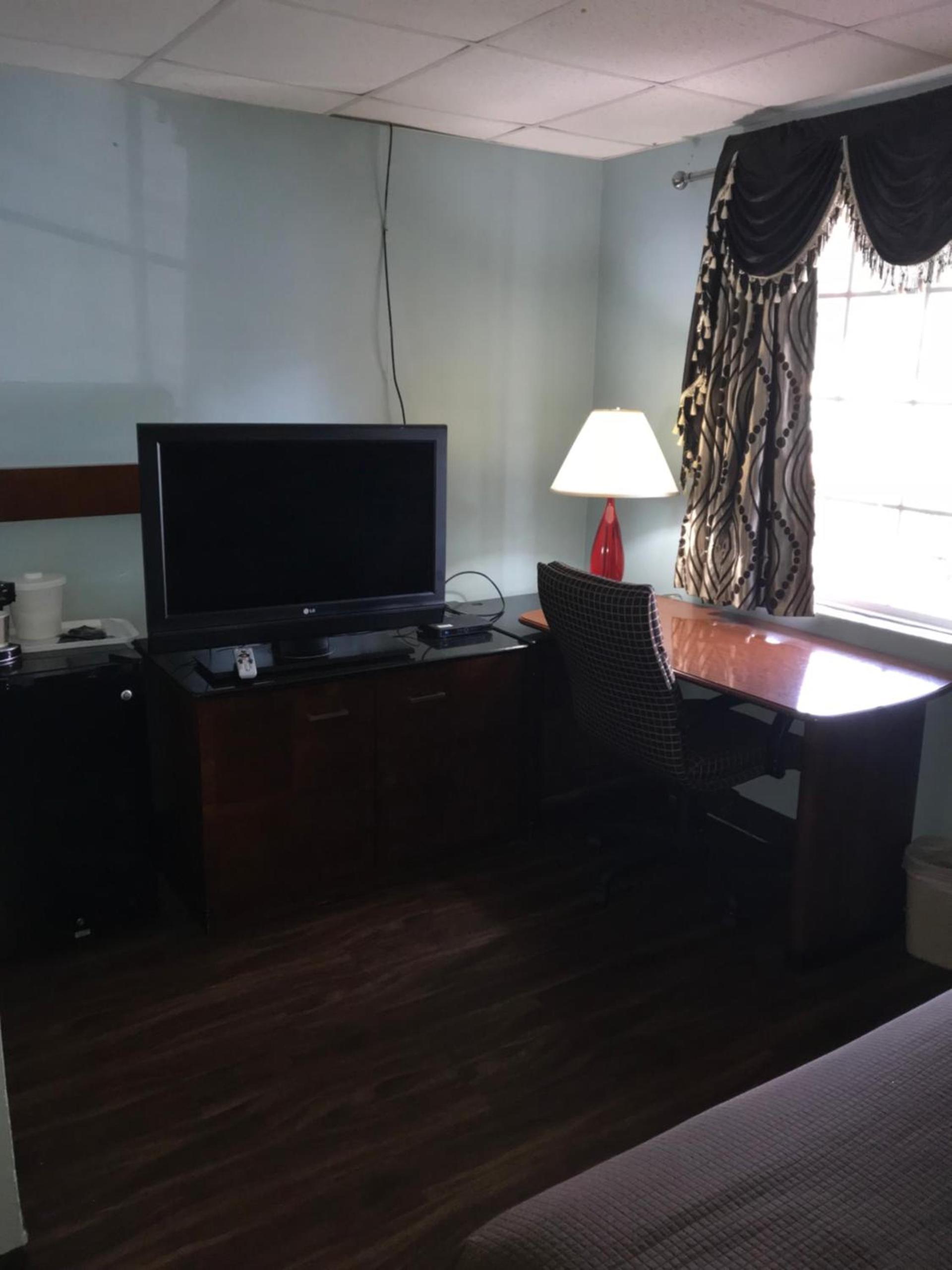 Winton Inn & Suites photo 25