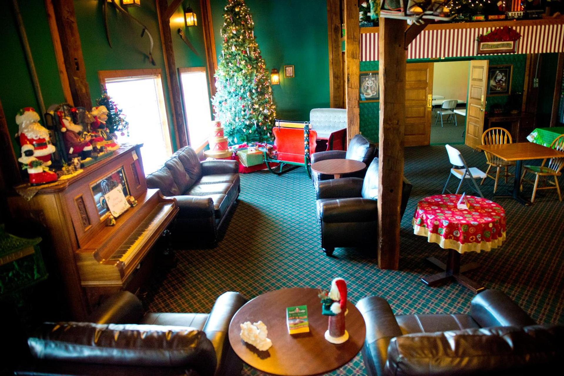 Santa's Lodge photo 22