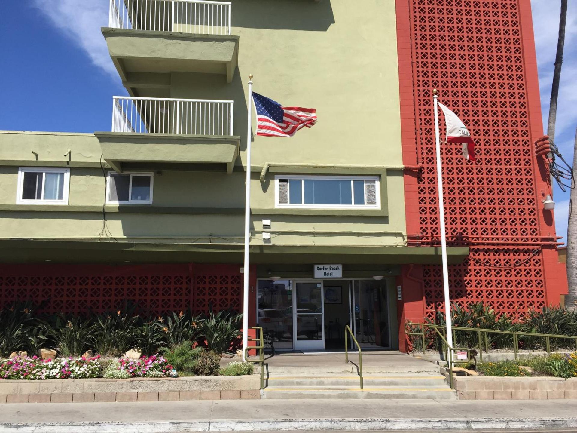 Surfer Beach Hotel photo 1