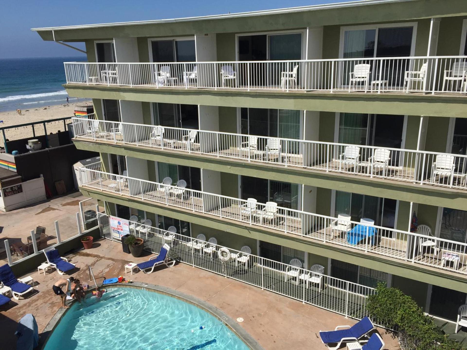 Surfer Beach Hotel photo 30