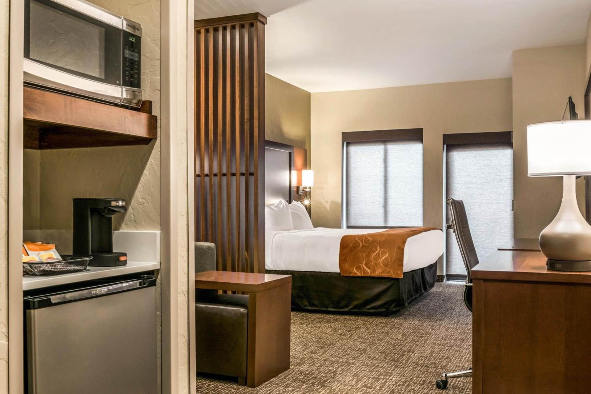 Comfort Suites Florence - Cincinnati South photo 34