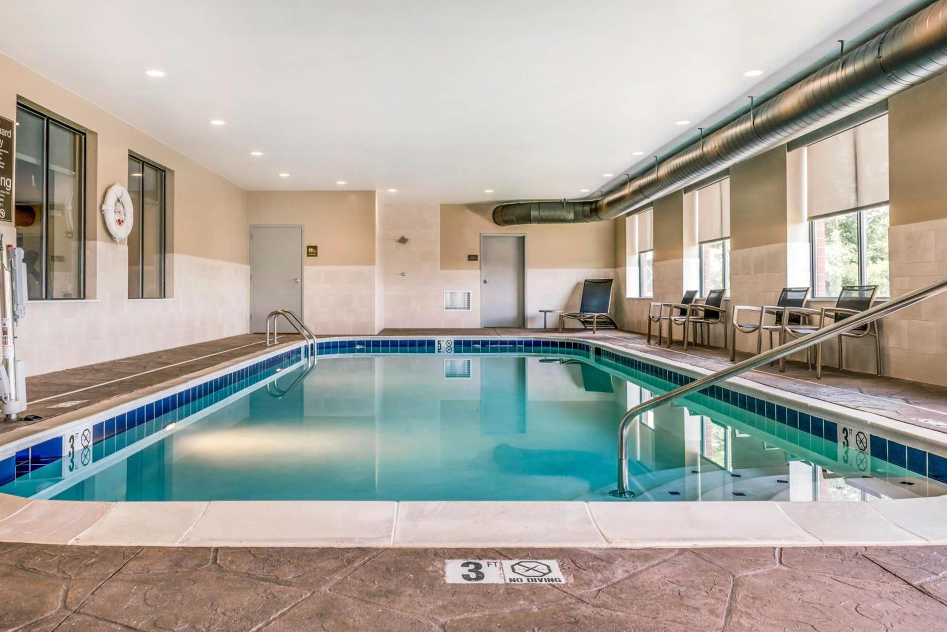 Comfort Suites Florence - Cincinnati South photo 3