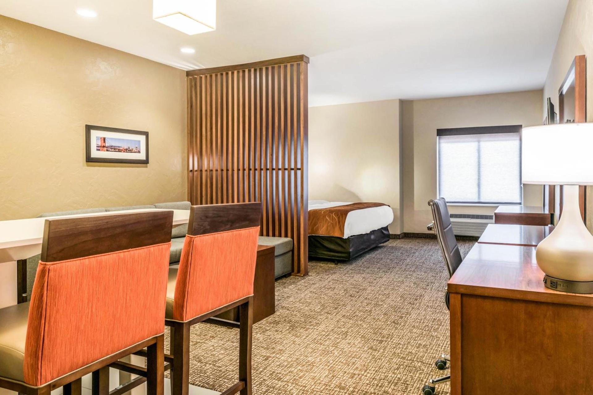 Comfort Suites Florence - Cincinnati South photo 28