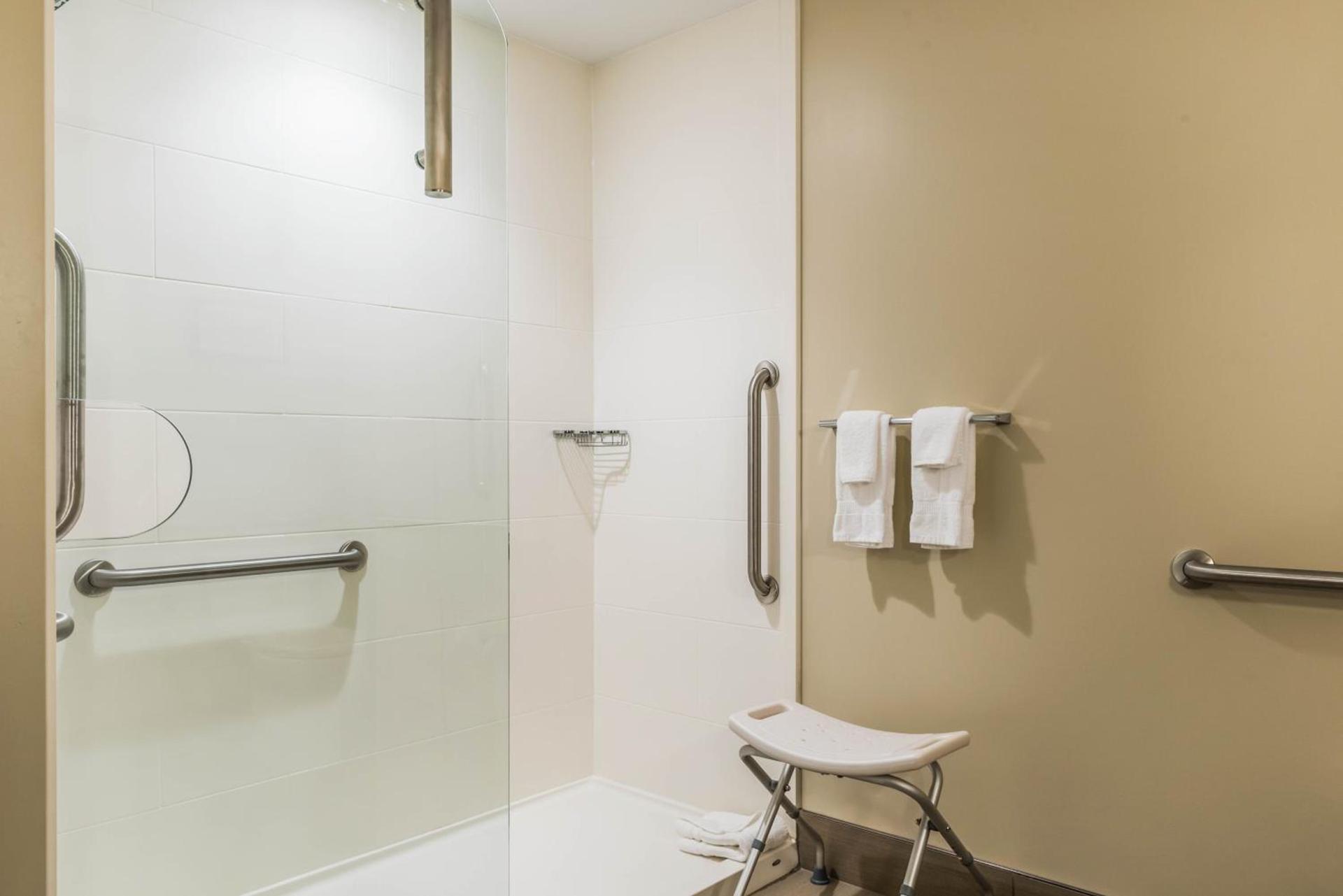 Comfort Suites Florence - Cincinnati South photo 29