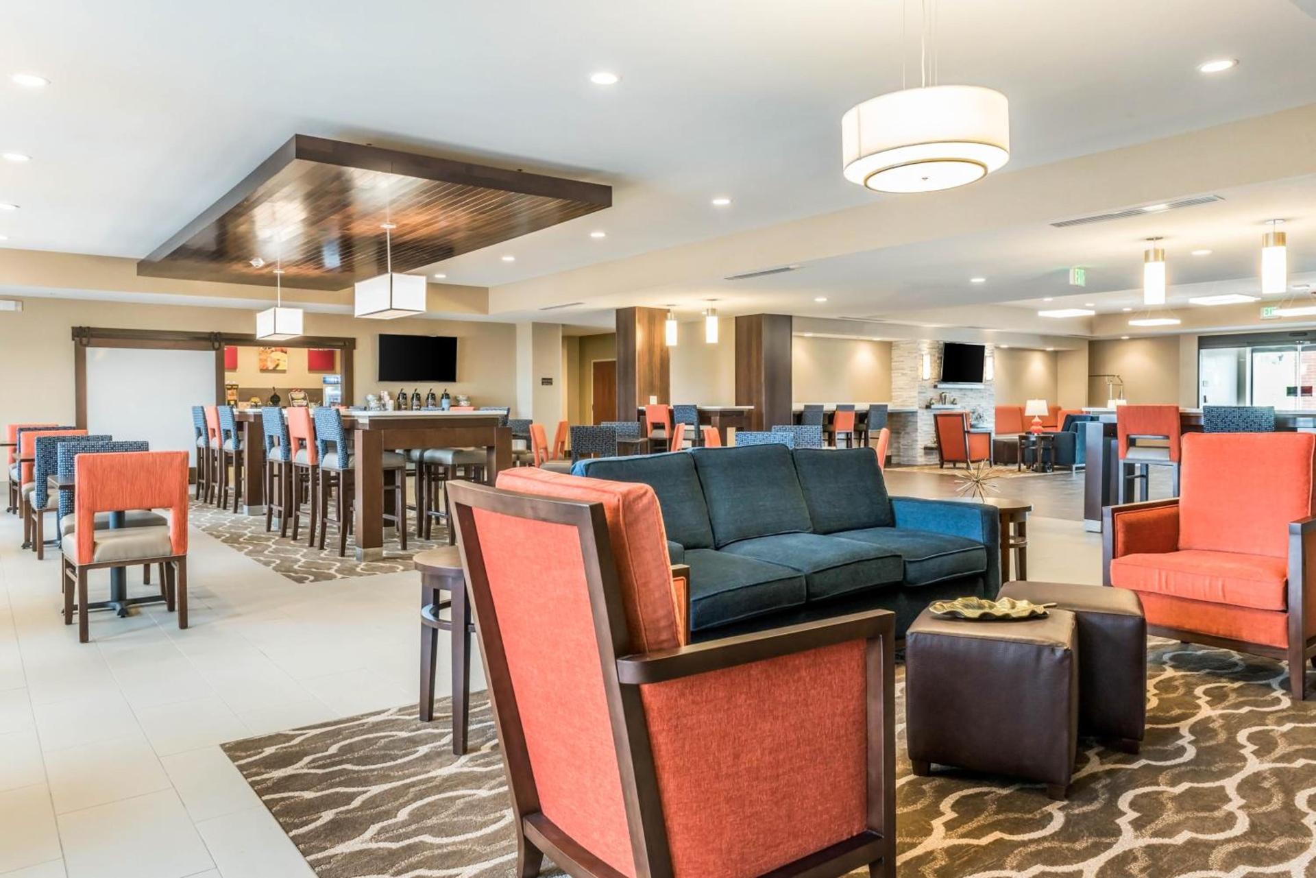 Comfort Suites Florence - Cincinnati South photo 12