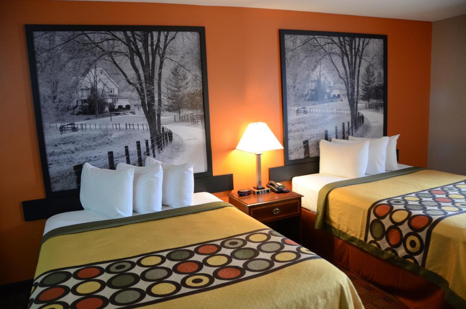 Super 8 by Wyndham Louisville/Expo Center photo 20