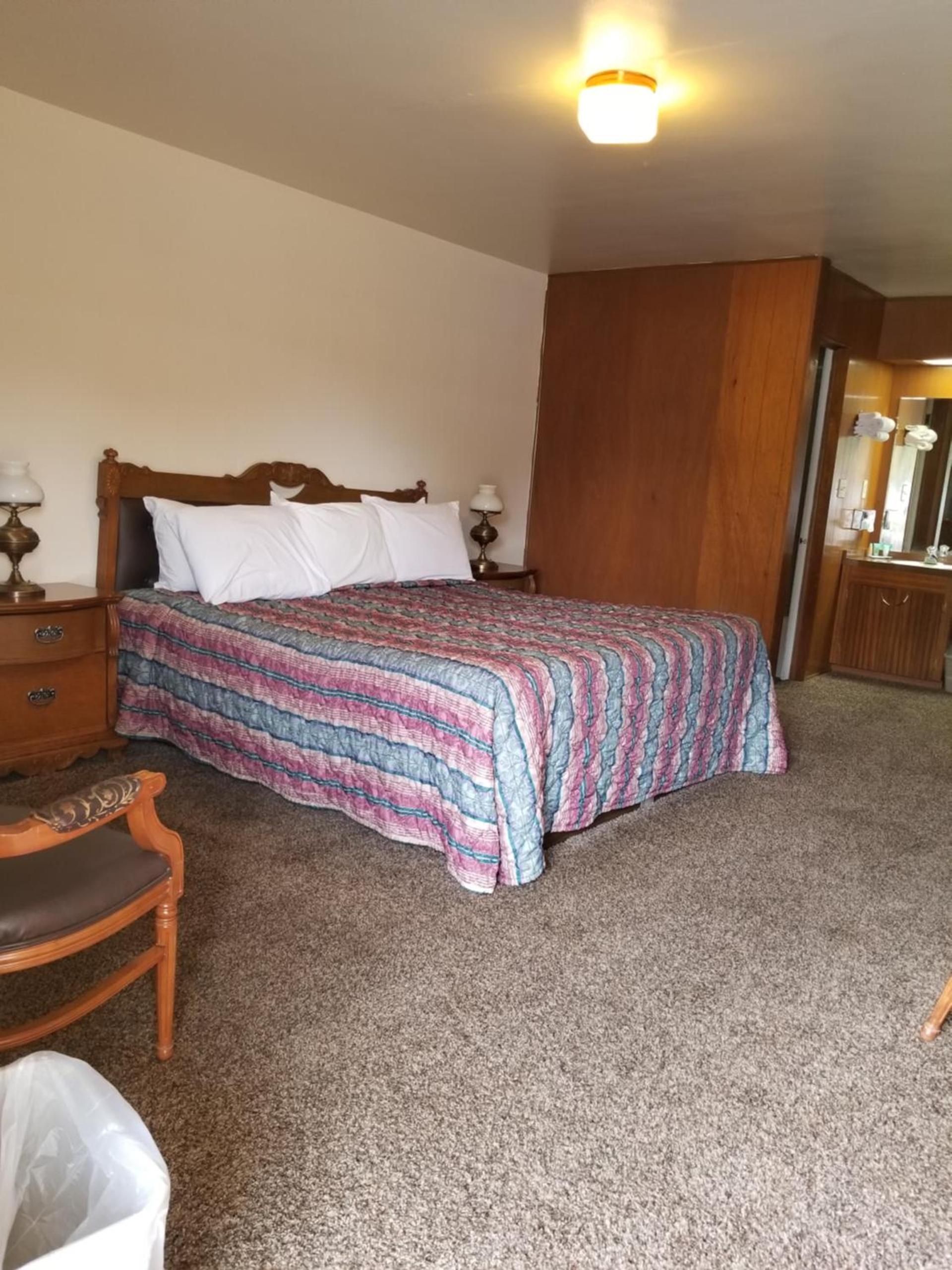 Plaza Motel photo 3