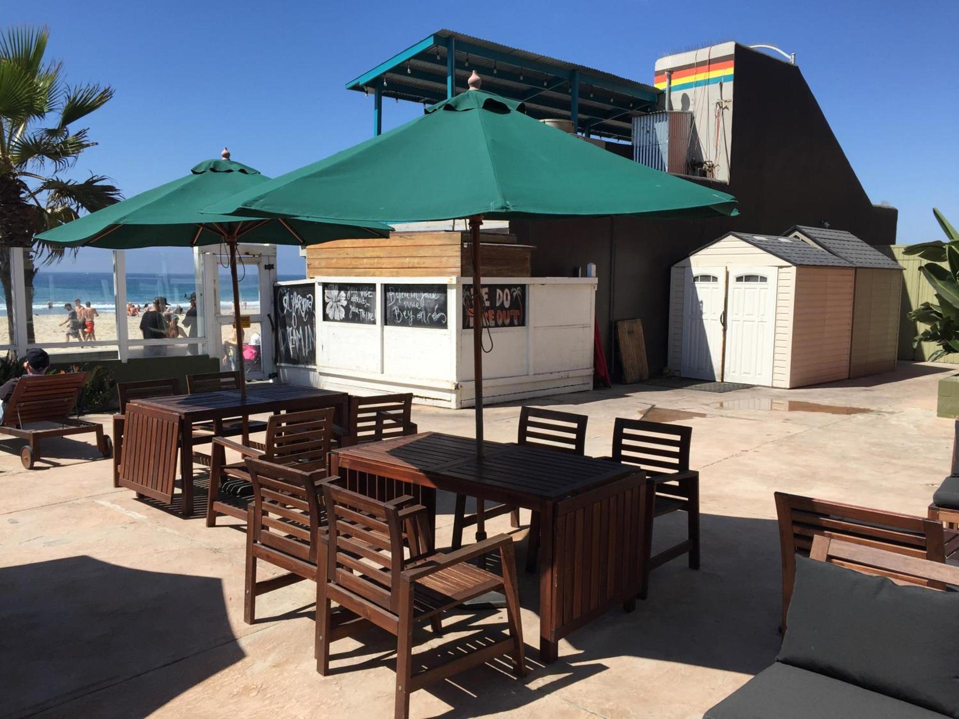 Surfer Beach Hotel photo 5