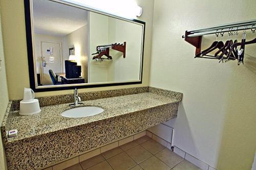 Motel 6-Washington, DC - Convention Center photo 5