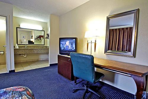 Motel 6-Washington, DC - Convention Center photo 3