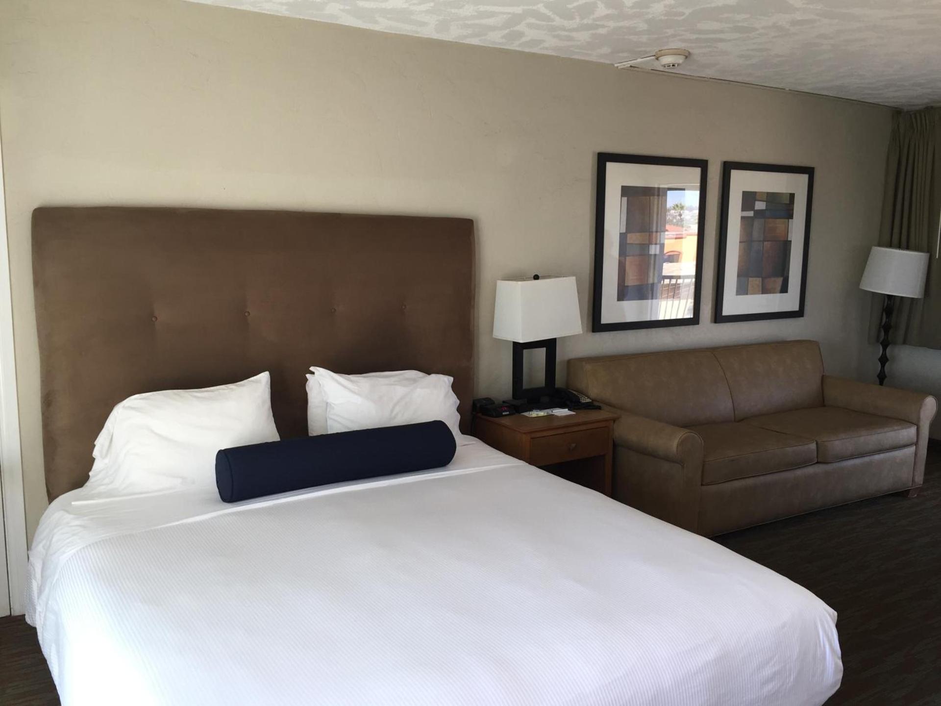 Surfer Beach Hotel photo 12