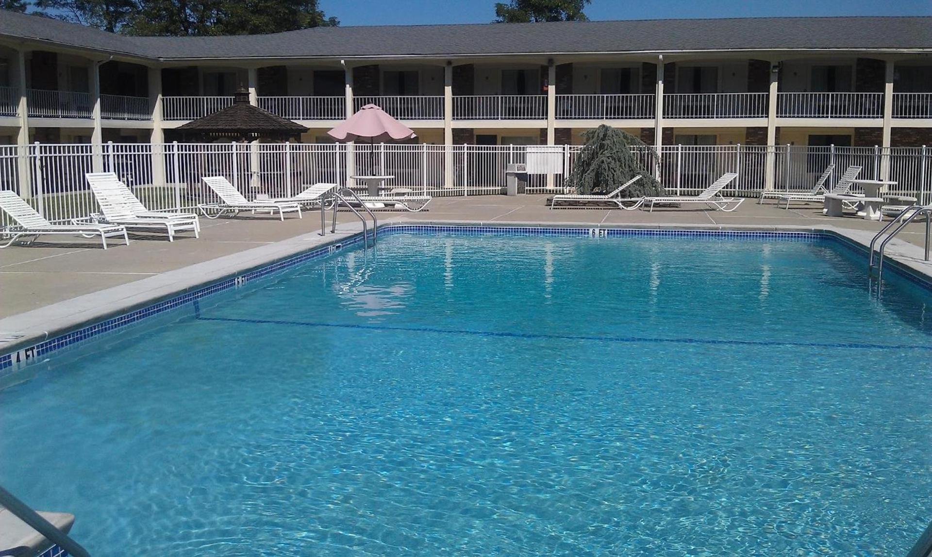 Crystal Inn Eatontown photo 7