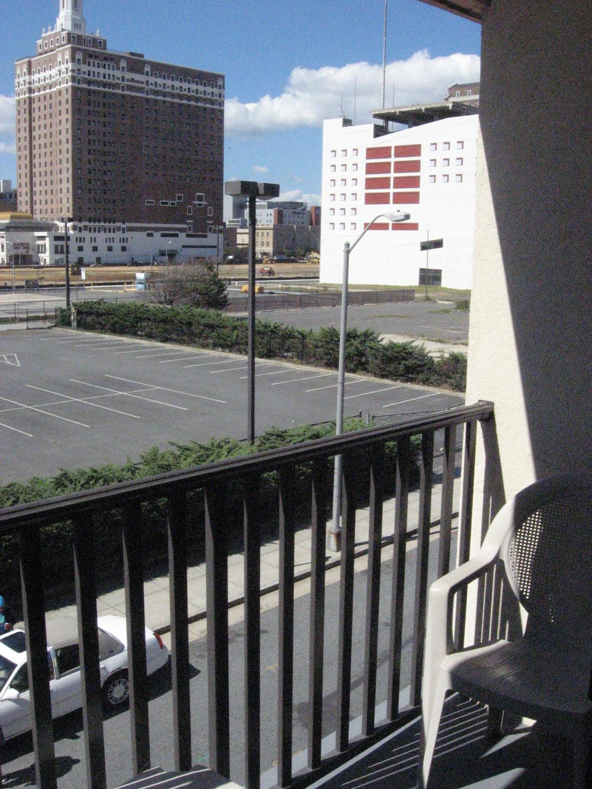 Days Inn by Wyndham Atlantic City Beachblock photo 27