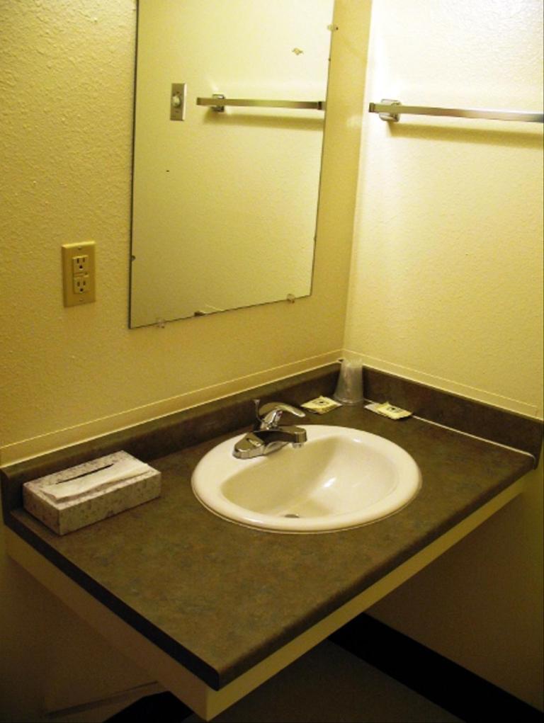 Golden West Motel photo 8