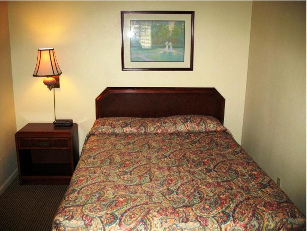 Golden West Motel photo 15