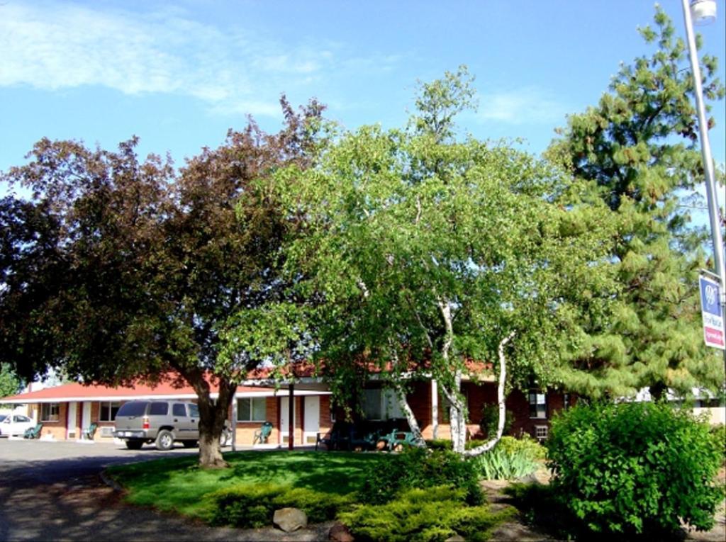 Golden West Motel photo 17